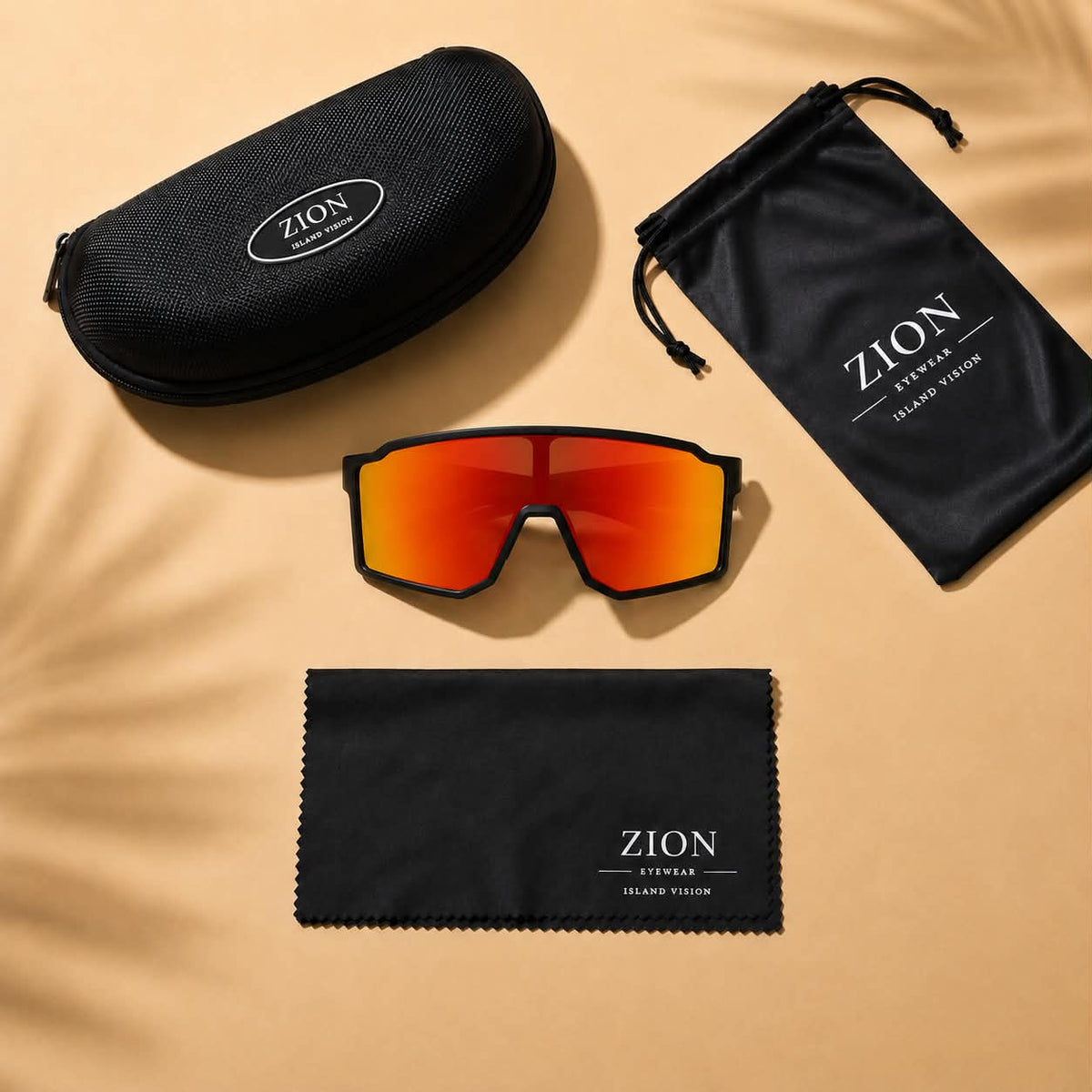 Étui rigide, pochette microfibre et chiffon ZION offerts avec chaque paire